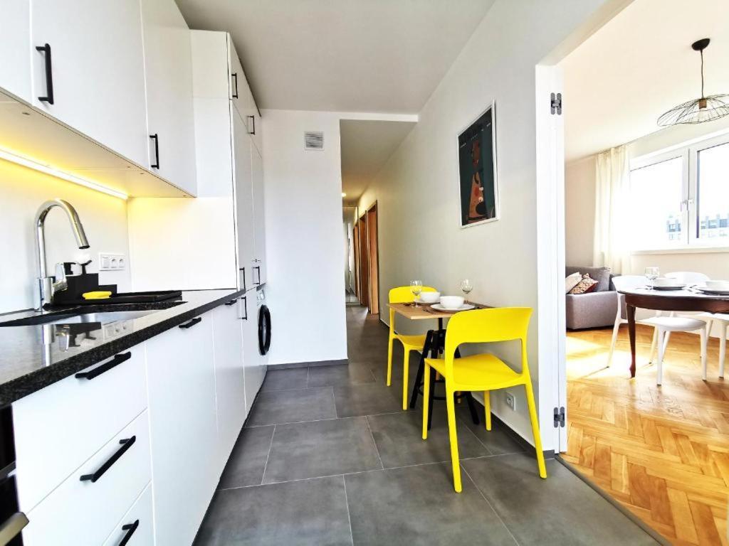 Wroc'Love Haukego Bosaka Check-In 24H Wroclaw Bagian luar foto